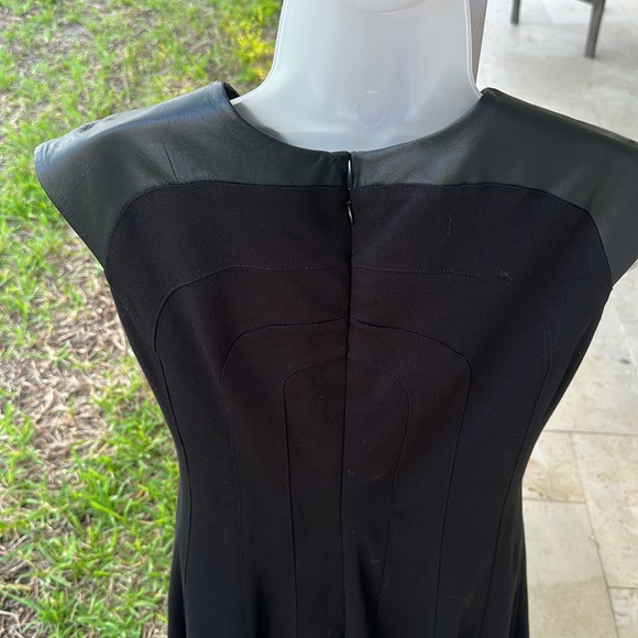 555 Los Angeles designer, black sleeveless asymmetrical w/leather midi dress - Picture 8 of 13